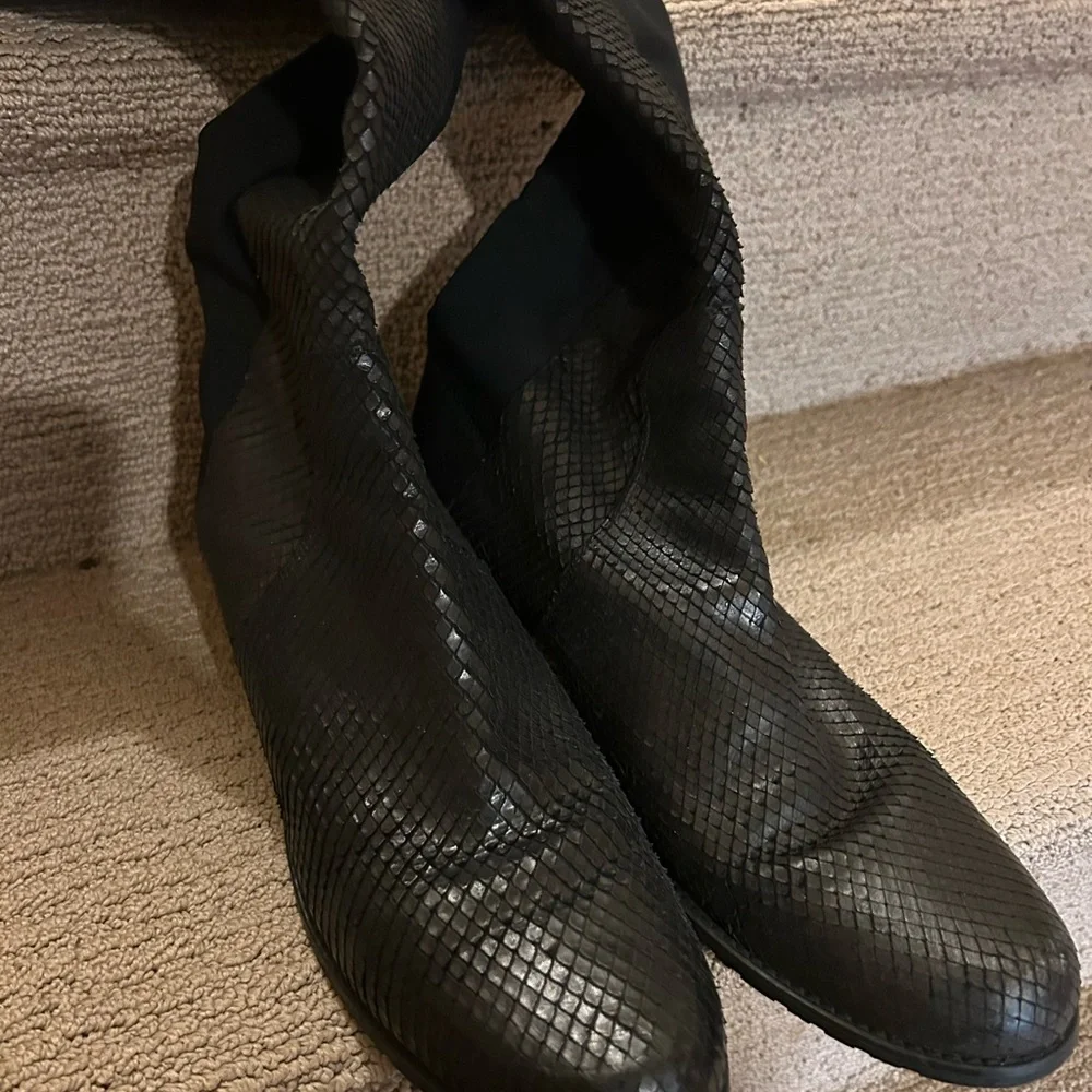 Stuart Weitzman elegant black